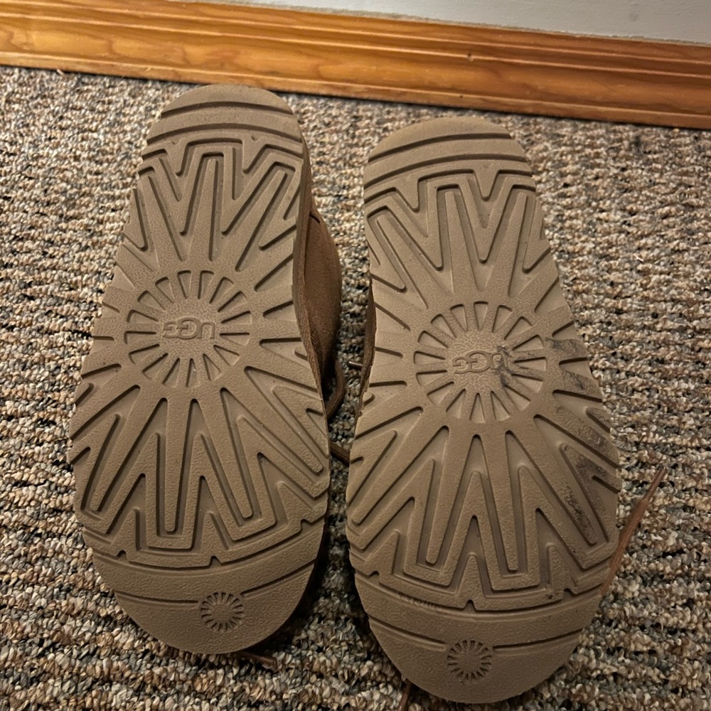 ugg boots - Picture 8 of 9